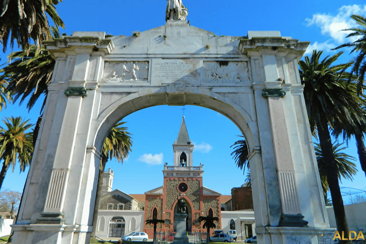 Colón: casas amplias y terrenos, ¿vale la pena para vivir o invertir?